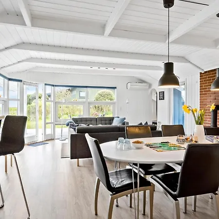 3 Bedroom Amazing In Tranekaer